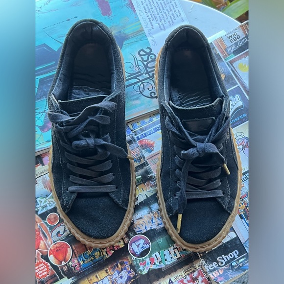 Size 6 Black Suede Platform Puma’s w/ a cushioned Gum Sole. SO comfortable. - Picture 3 of 5